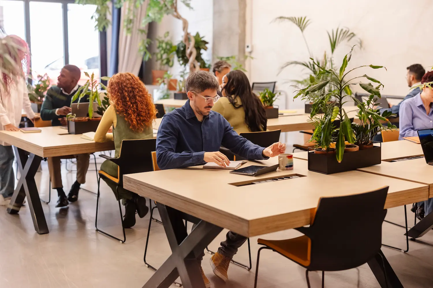 Hilo musical para oficinas y coworkings · Música legal sin SGAE