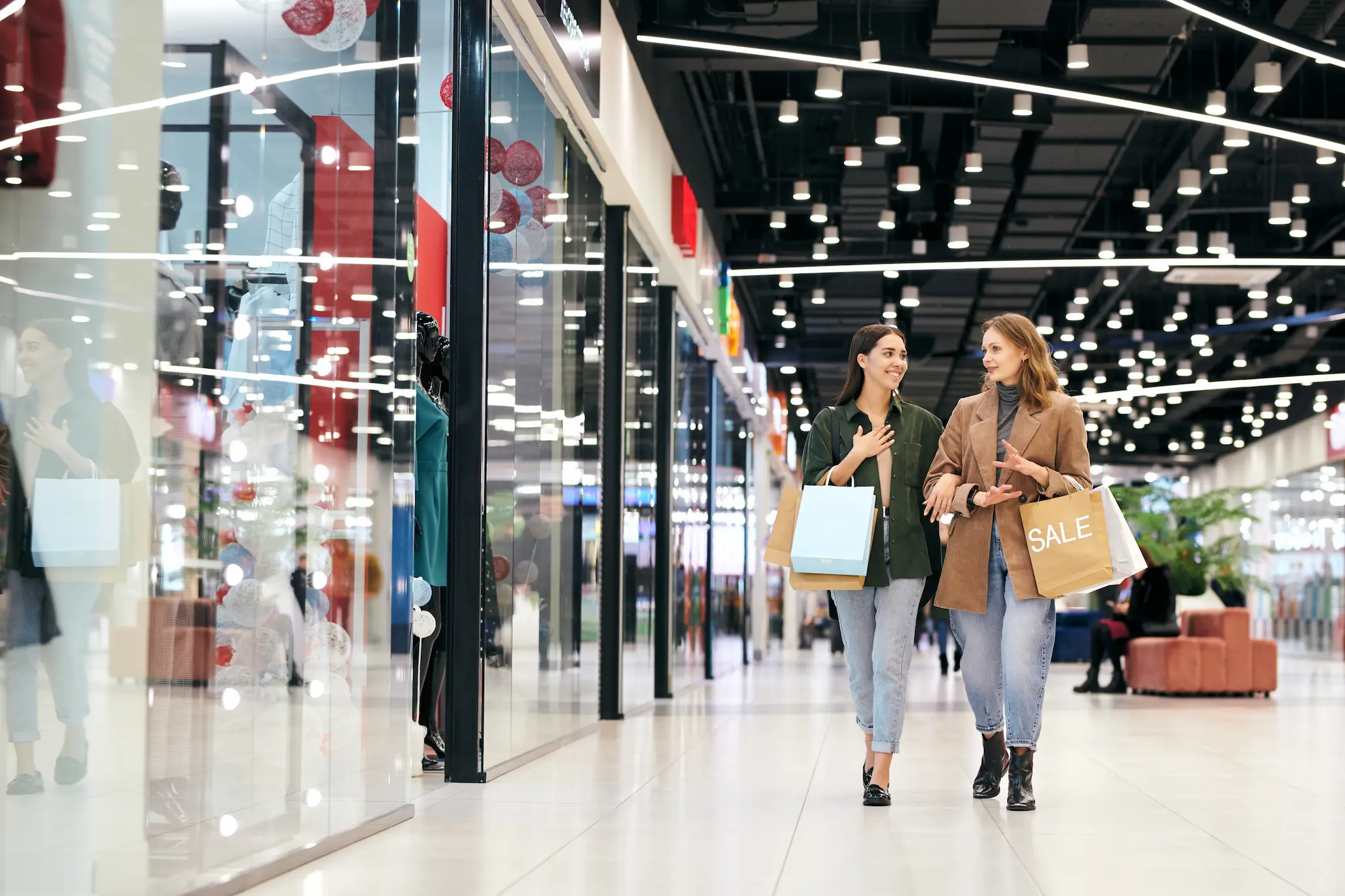 Grandes superficies y tiendas comerciales