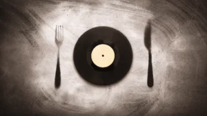 Tenedor, cuchillo y vinilo